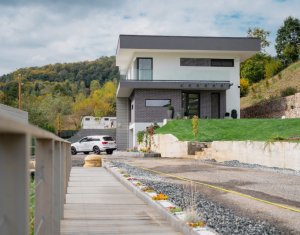 Maison 5 chambres à vendre dans Feleacu