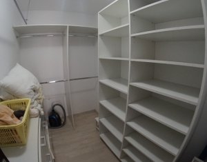 Maison 5 chambres à louer dans Cluj-napoca, zone Intre Lacuri