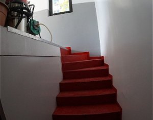 Maison 5 chambres à louer dans Cluj-napoca, zone Intre Lacuri