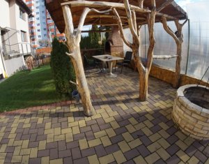 Maison 5 chambres à louer dans Cluj-napoca, zone Intre Lacuri