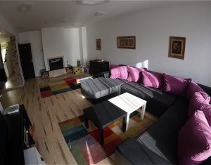 Maison 5 chambres à louer dans Cluj-napoca, zone Intre Lacuri
