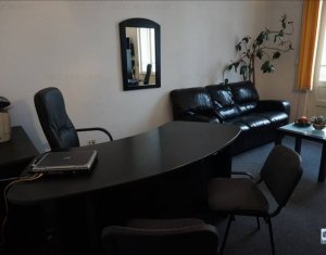 Bureau à louer, 41m2 dans Cluj-napoca, zone Centru