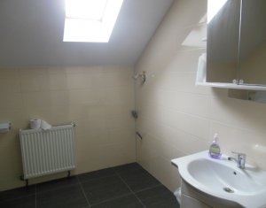 Maison 5 chambres à louer dans Floresti