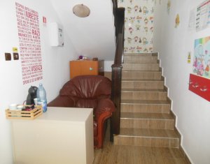 Maison 5 chambres à louer dans Floresti