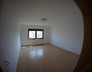Appartement 4 chambres à louer dans Cluj-napoca, zone Europa