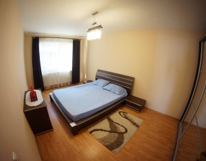 Appartement 3 chambres à louer dans Cluj-napoca, zone Manastur