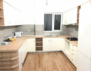 Appartement 3 chambres à louer dans Cluj-napoca, zone Centru