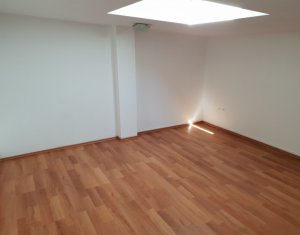 Appartement 3 chambres à louer dans Cluj-napoca, zone Zorilor