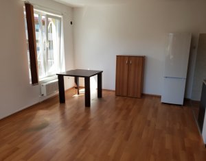 Appartement 3 chambres à louer dans Cluj-napoca, zone Zorilor