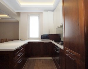 Appartement 3 chambres à louer dans Cluj-napoca, zone Centru