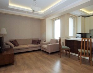 Appartement 3 chambres à louer dans Cluj-napoca, zone Centru