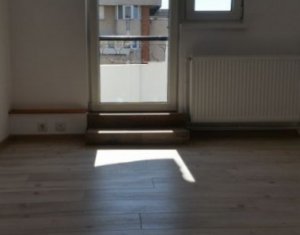 Appartement 3 chambres à louer dans Cluj-napoca, zone Marasti