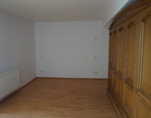 Appartement 4 chambres à louer dans Cluj-napoca, zone Someseni