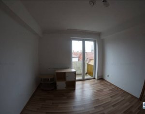 Appartement 3 chambres à louer dans Cluj-napoca, zone Centru