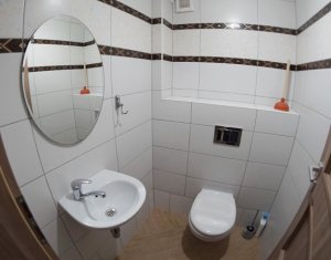 Appartement 3 chambres à louer dans Cluj-napoca, zone Centru