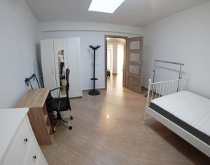 Appartement 3 chambres à louer dans Cluj-napoca, zone Centru