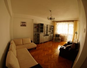 Appartement 4 chambres à louer dans Cluj-napoca, zone Manastur