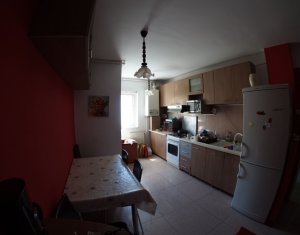 Appartement 4 chambres à louer dans Cluj-napoca, zone Marasti