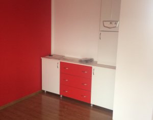 Appartement 3 chambres à louer dans Cluj-napoca, zone Marasti