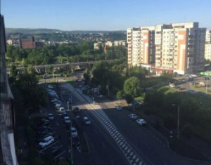 Appartement 3 chambres à louer dans Cluj-napoca, zone Manastur