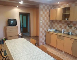 Appartement 3 chambres à louer dans Cluj-napoca, zone Manastur