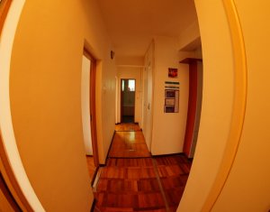 Appartement 4 chambres à louer dans Cluj-napoca, zone Manastur