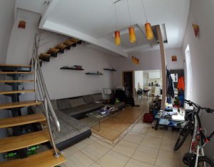 Maison 4 chambres à louer dans Cluj-napoca, zone Centru