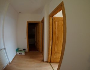 Maison 4 chambres à louer dans Cluj-napoca, zone Centru