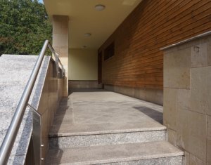 Maison 5 chambres à louer dans Cluj-napoca, zone Zorilor