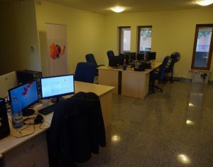 Maison 5 chambres à louer dans Cluj-napoca, zone Zorilor