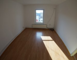 Bureau à louer dans Cluj-napoca, zone Iris