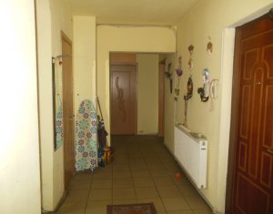 Appartement 3 chambres à vendre dans Cluj-napoca, zone Manastur