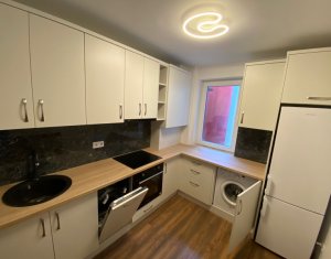 Appartement 3 chambres à louer dans Cluj-napoca, zone Centru