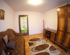 Appartement 4 chambres à louer dans Cluj-napoca, zone Marasti