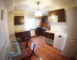 Appartement 4 chambres à louer dans Cluj-napoca, zone Marasti