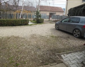 Ház 6 szobák eladó on Floresti