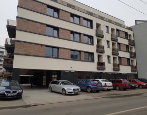 Espace Commercial à vendre, 138m2 dans Cluj-napoca, zone Centru