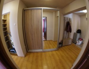 Appartement 3 chambres à louer dans Cluj-napoca, zone Zorilor