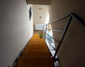 Lakás 4 szobák eladó on Floresti