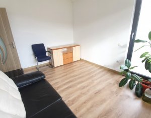 Maison 4 chambres à louer dans Floresti
