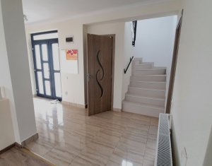 Maison 4 chambres à louer dans Floresti