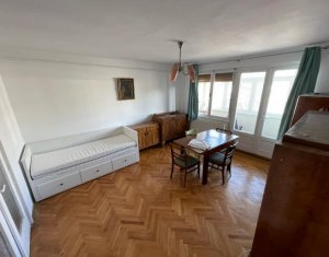 Appartement 4 chambres à vendre dans Cluj-napoca, zone Centru