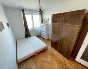 Appartement 4 chambres à vendre dans Cluj-napoca, zone Centru