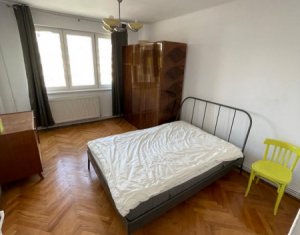 Appartement 4 chambres à vendre dans Cluj-napoca, zone Centru