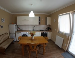 Maison 5 chambres à vendre dans Chinteni