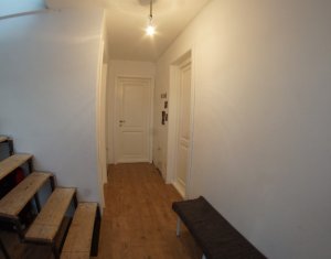 Maison 5 chambres à vendre dans Chinteni