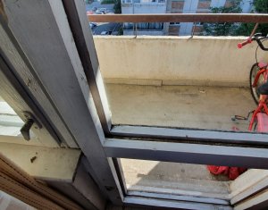Appartement 3 chambres à vendre dans Cluj-napoca, zone Intre Lacuri