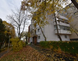 Appartement 4 chambres à vendre dans Cluj-napoca, zone Zorilor