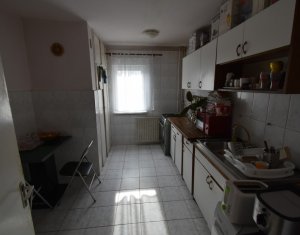 Appartement 4 chambres à vendre dans Cluj-napoca, zone Zorilor