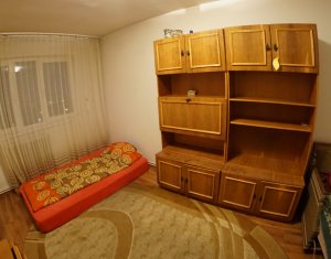 Appartement 4 chambres à vendre dans Cluj-napoca, zone Manastur